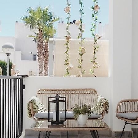 Modern Townhouse In Torrevieja, Costa Blanca 아파트 외부 사진