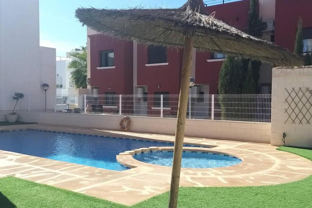 Modern Townhouse In Torrevieja, Costa Blanca 아파트 외부 사진